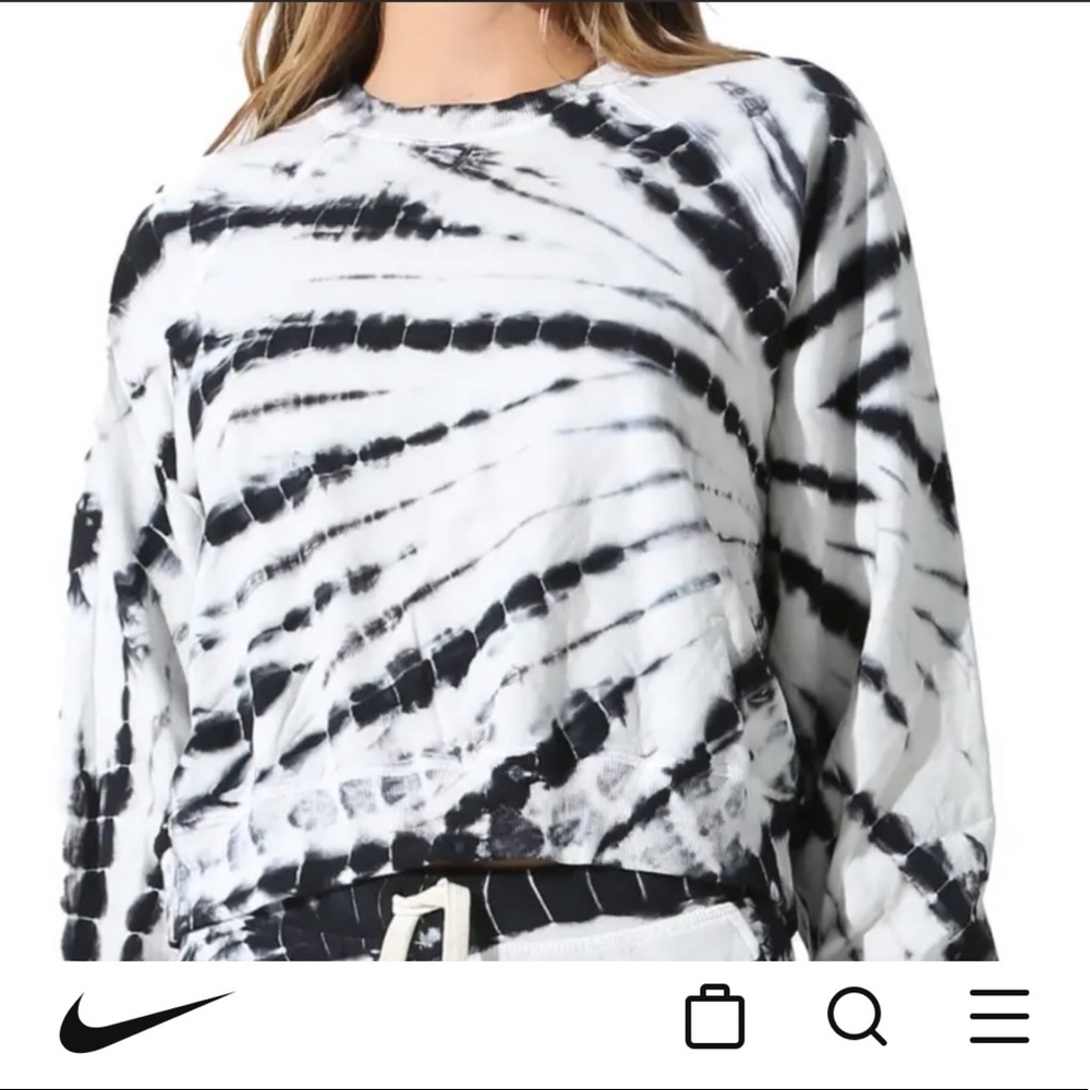 💙NIKE SILK TOP